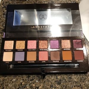 Anastasia Beverly Hills Norvina Eyeshadow Palette